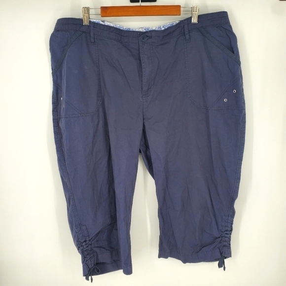 Lee Women's Comfort Waistband Stretch Navy Capri Cargo Pants 24W Medium - Picture 1 of 11